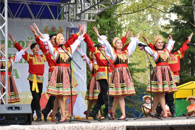 Погода в кожевниково томской. Село Кожевниково Томская область население. Село Кожевниково Томская область праздник окрошки. Кожевниково г. Асино праздник хлеба. Томской Кожевниково Девятова Галина.