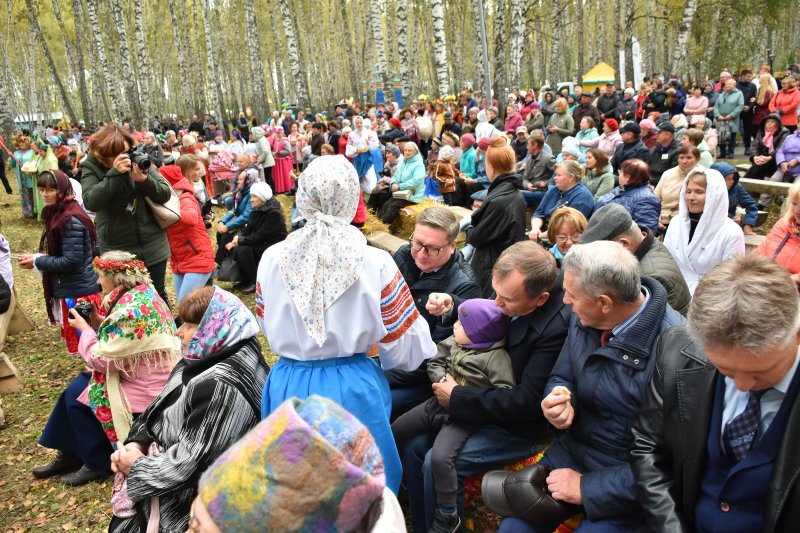 Погода в кожевниково томской. Село Кожевниково Томская область население. Томск население. Праздник хлеба в Кожевниково 2022. Народ на праздниках Кожевниково Томская область.